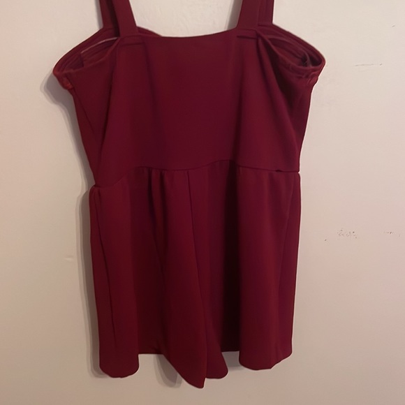 Burgundy Lace design Romper - Picture 4 of 5